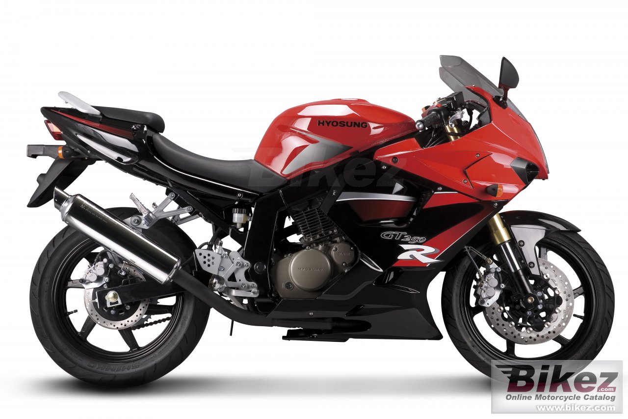 Big Hyosung gt250r picture and wallpaper from Bikez.com